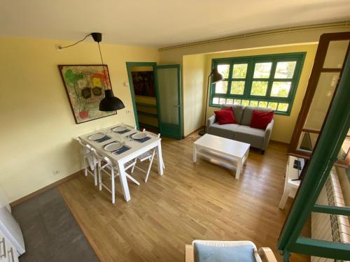 CAL TÒFONES, Baixos 2. Allotjament turístic a Borredà (CAL TOFONES, Baixos 2. Allotjament turistic a Borreda) in Borreda