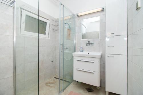Two-Bedroom Apartment image 5