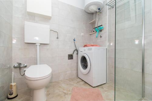 Two-Bedroom Apartment image 4
