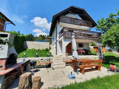 Veronica's place in the mountains - Accommodation - Cerklje na Gorenjskem