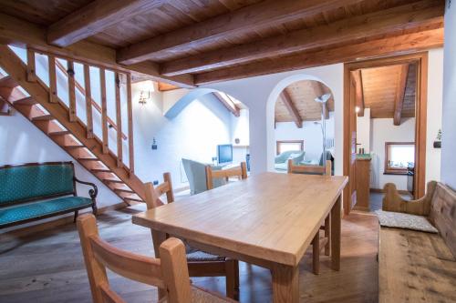 設施, Maison De Meuny in 拉薩克斯