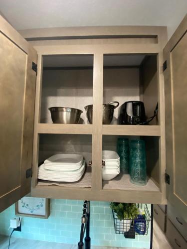 Cozy RV Experience w/POOL+SPA Near Lake Conroe in Willis, USA