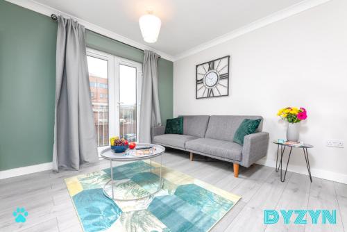 BayView - 2 Bed Apartment With Parking - Long Stay Discounts - By DYZYN - image 3