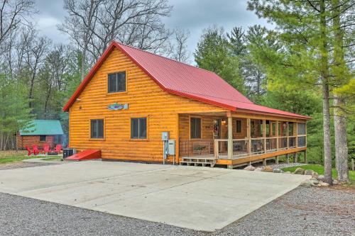 Steelhead Lodge - Double J River Camp in Irons, USA