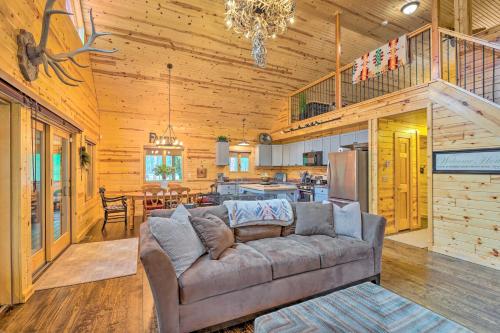 Steelhead Lodge - Double J River Camp in Irons, USA