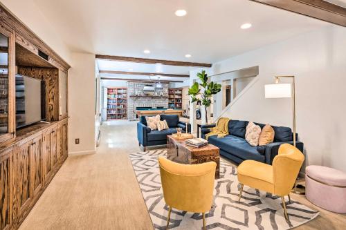 Luxe Garden-Level Apartment with Sauna and Gym! in Colorado Springs, USA
