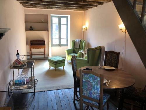 Atelier Art Chez Bardon gîte à louer Sardent