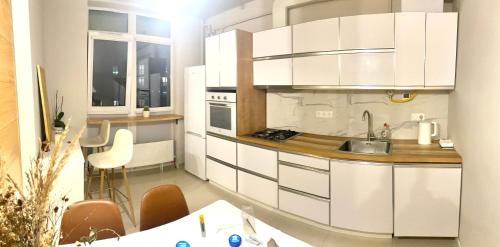 ห้องครัว, Квартира в Авалон на вулиці Чорновола 16є новобудова in ปิดซัมเช