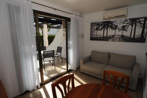  Orange Park Estudio Jardin vista piscina in Benicassim