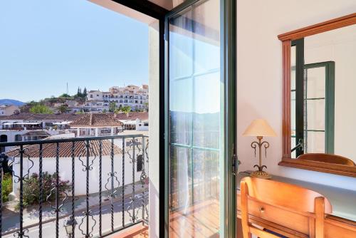 Twin Room with Balcony