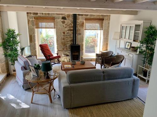 Casa nueva con jardín a 5 min de la playa de Canido gîte à louer Camos