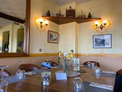 Logis Hôtel Grand Hôtel Bain