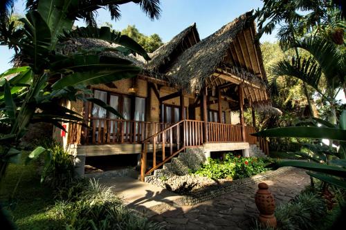 Bejárat, Kampung Sampireun Resort & Spa in Samarang