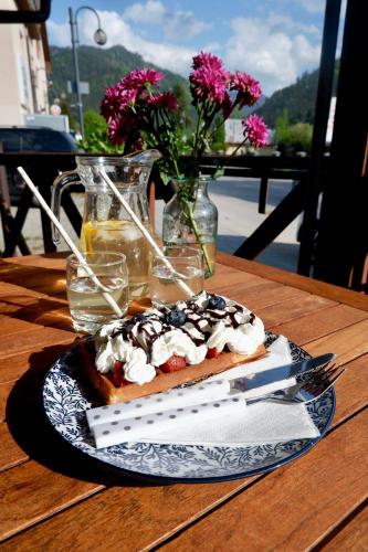 Kúzelná Špajza (Kuzelna Spajza) in تيرتشوفا