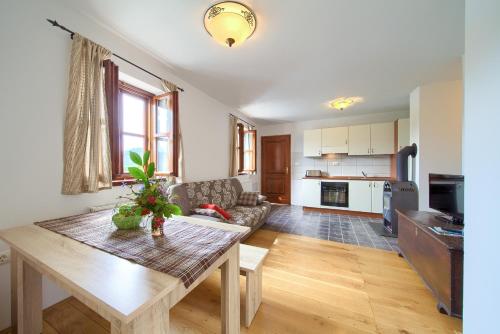 廚房, Apartmani Belvedere in 普洛莫斯克