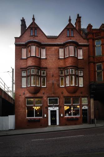 . Swan & Railway Hotel Wigan
