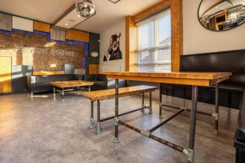 Host Liverpool - Picton Rooms - Stunning events space gîte à louer Wavertree Technology Park Railway Station