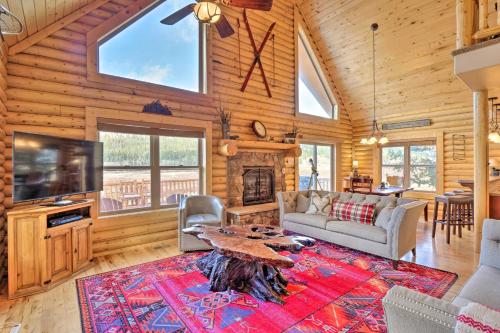 Secluded Alma Log Cabin with Hot Tub and Mountain View in Alma, USA
