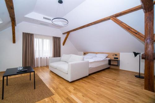 Book the Family Room with Garden View Family Room with Garden View