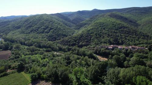 Villa Les Martinets - Piscine et Jacuzzi-Voie Verte Passa Pais-Gorges d'Héric-Massif du Caroux-Chambre d'hôte