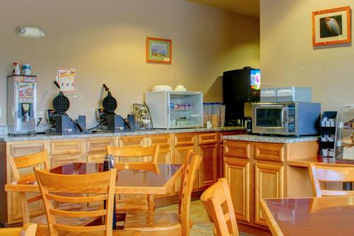 Allington Inn & Suites Kremmling - 식음료(F&B)