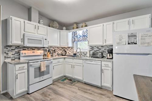 Scenic Home with Pool Access 3 Mi to Bushkill Falls - image 22