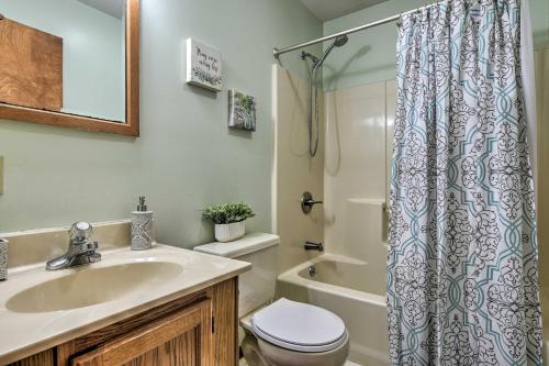 Scenic Home with Pool Access 3 Mi to Bushkill Falls - image 39