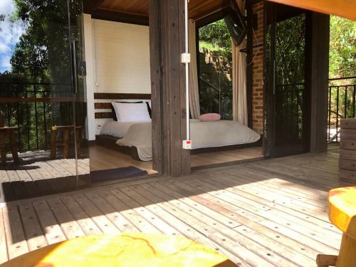 Balcony/terrace, Casa Container 80 - Suites privativas e sofisticadas integradas a natureza in Vila Natal