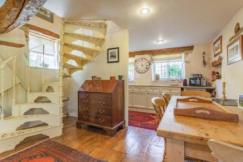 The Long Barn Cirencester - image 3