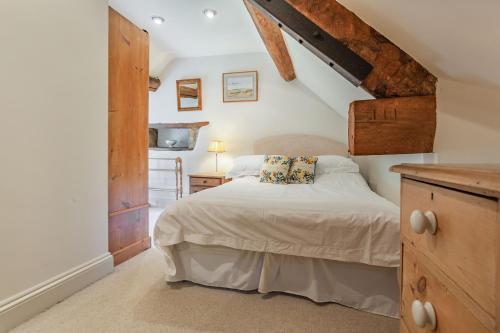The Long Barn Cirencester - image 12