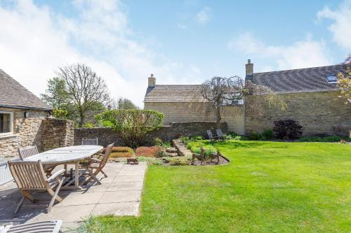 The Long Barn Cirencester - image 4
