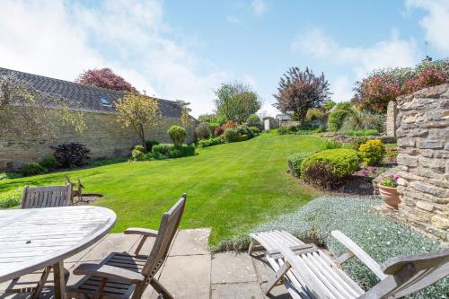 The Long Barn Cirencester - image 9