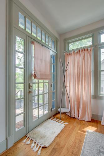 Stylish Charmer around the corner from Belmont U! - main image