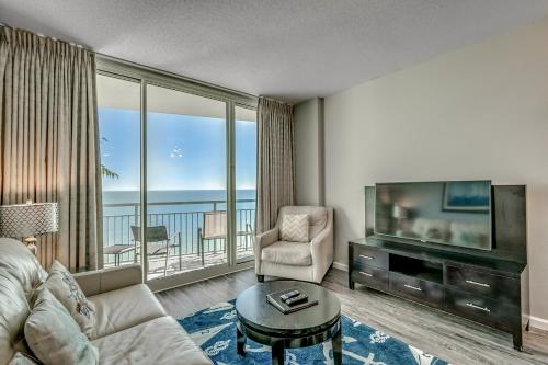 Newly Renovated Ocean Front Condo, Modern Decor, Central MB, 20th floor