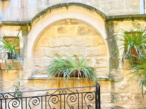 Villa Rossa Gozo - 5 bedroom ensuite with pool & jacuzzi Villa Rossa Gozo - 5 bedroom ensuite with pool & jacuzzi