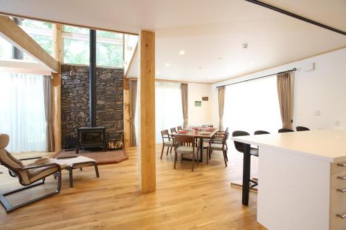 Two-Bedroom Villa image 6