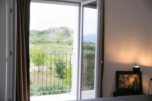 A környék, Kitehouse Ušće B&B (Kitehouse Usce B&B) in Blace