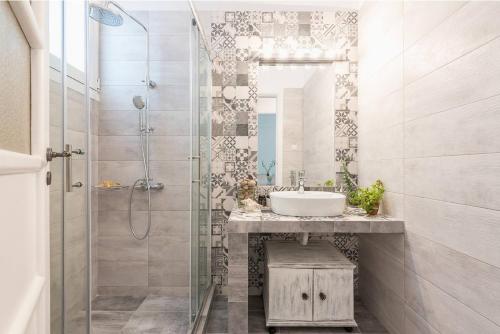 Casa Pamisou near Attiki metro station, Atény (fotografie 5)