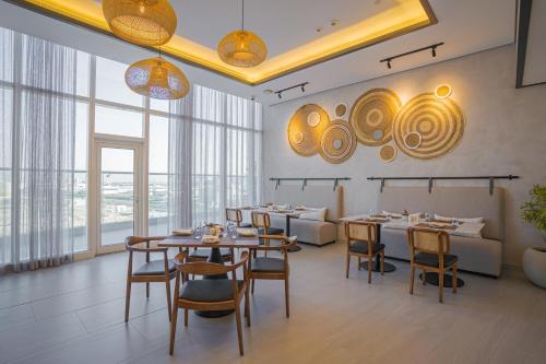 Restaurant, Mövenpick Hotel Jumeirah Village Triangle in Jumeirah Village Circle