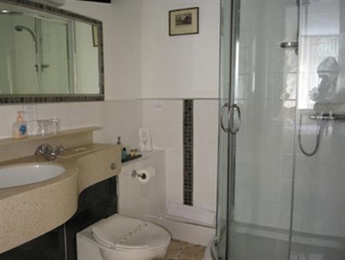 Hazelwood House - image 7