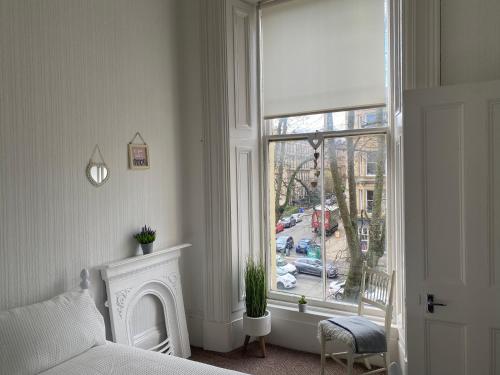 Captivating apartment in glasgow westend uk