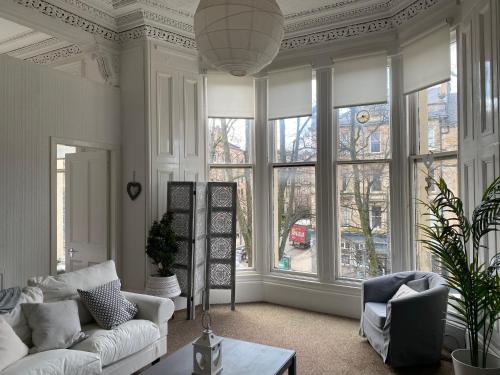 Captivating apartment in glasgow westend uk