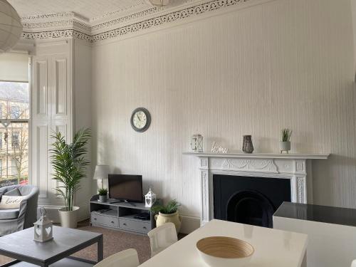 Captivating apartment in glasgow westend uk