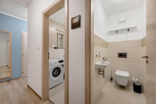 358574425 Metropolitan Star Apart Hotel