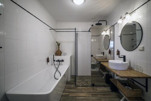 Hustadvika Guesthouse - by Classic Norway Hotels - image 9
