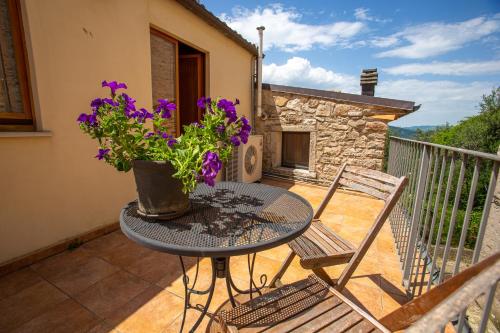 Peaceful Hilltop Escape in Ripabottoni