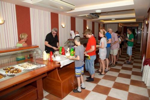 Dunav Hotel – Sunny Beach, WY