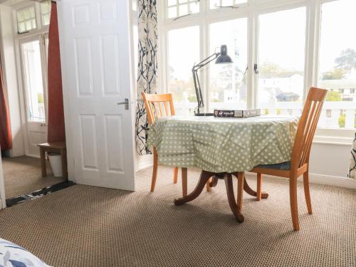 外部景觀, Clarendon House in 道利什市中心