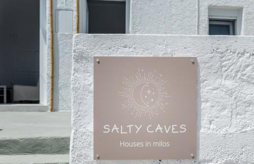 Salty Caves Apartments Milos