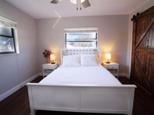 LARGO RETREAT 3bed 2bath close to CLEARWATER BEACH in Largo, USA